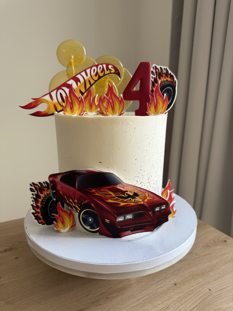 Hot Wheels cake Ollies